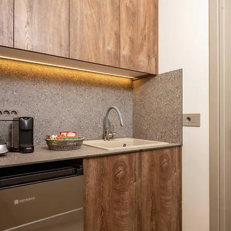 Salt Vibe Residences - A Few Steps From The Beach, By Tk Premium * Vasilikí