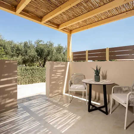 Appartement Salt Vibe Residences - A Few Steps From The Beach, By Tk Premium Vasilikí