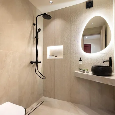 Salt Vibe Residences - A Few Steps From The Beach, By Tk Premium Appartement