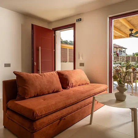 Salt Vibe Residences - A Few Steps From The Beach, By Tk Premium *