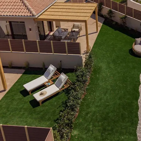 Salt Vibe Residences - A Few Steps From The Beach, By Tk Premium Apartmán *